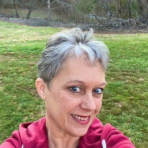 Meet your Posher, Linda